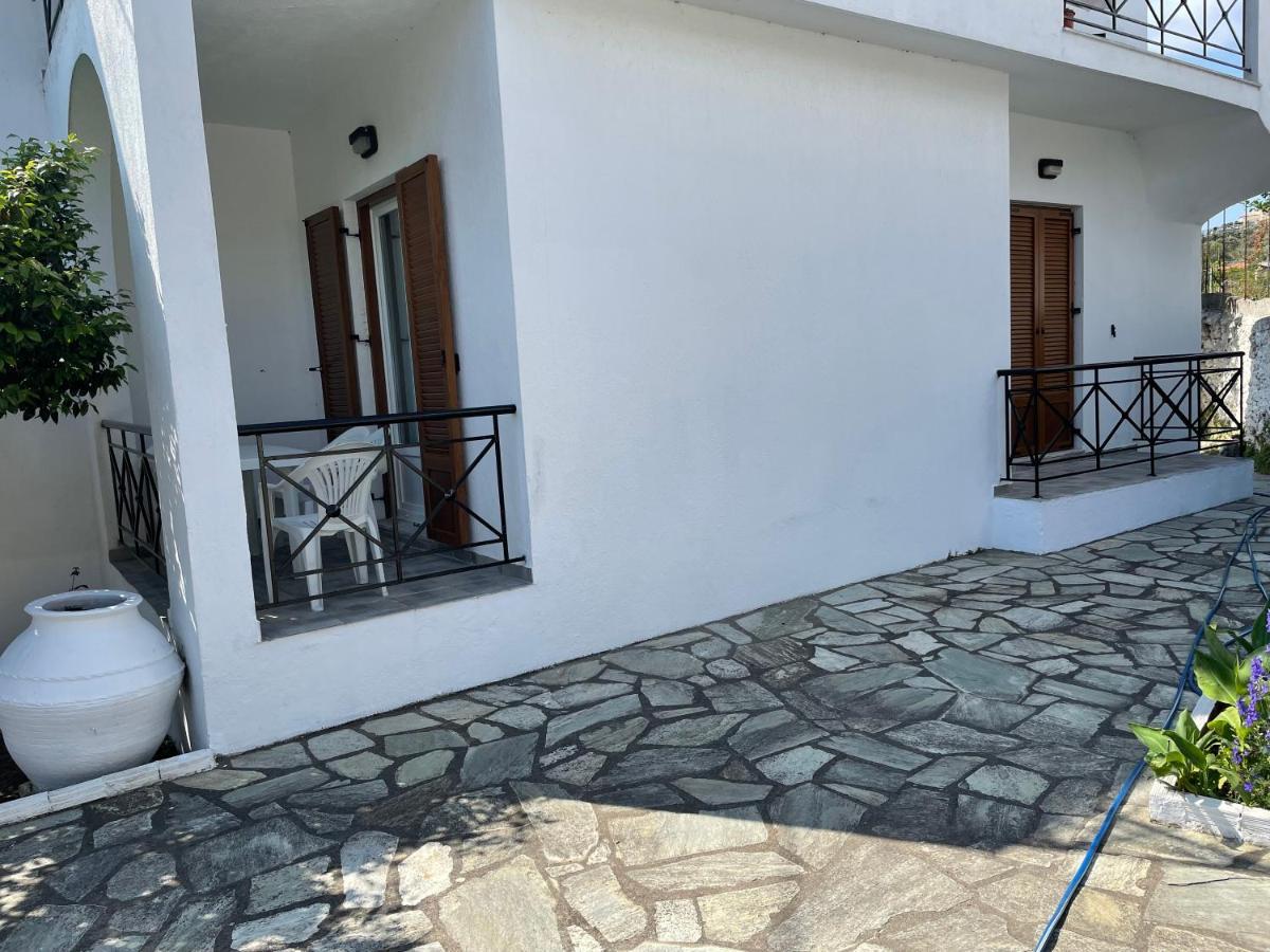 סקופלוס טאון Karagiozos Studios & Apartments מראה חיצוני תמונה