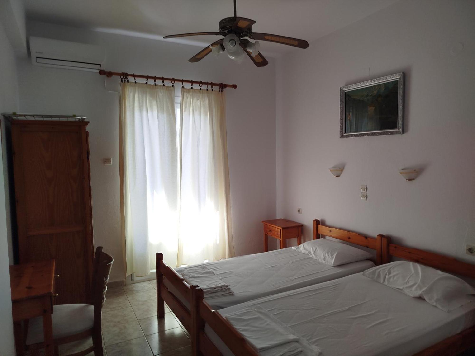 סקופלוס טאון Karagiozos Studios & Apartments מראה חיצוני תמונה