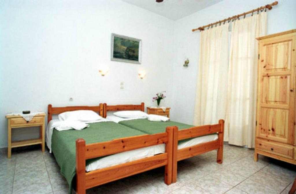 סקופלוס טאון Karagiozos Studios & Apartments חדר תמונה