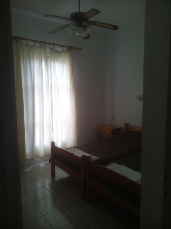 סקופלוס טאון Karagiozos Studios & Apartments מראה חיצוני תמונה